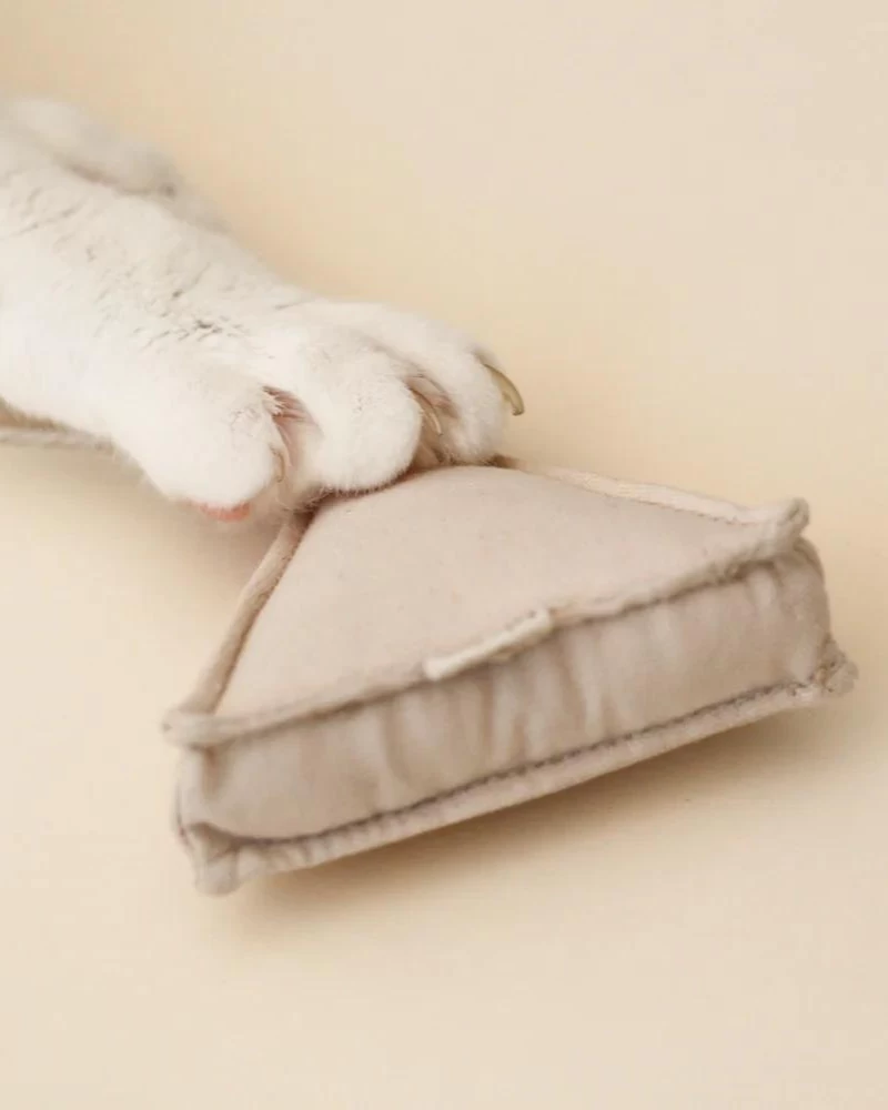 Bloire Tea Time Catnip Toy - Image 4