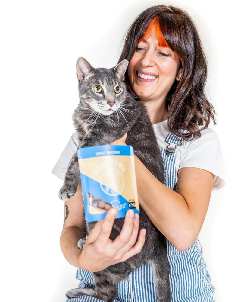 WINNIE LOU Bison Liver Bits Cat Treats - Image 2