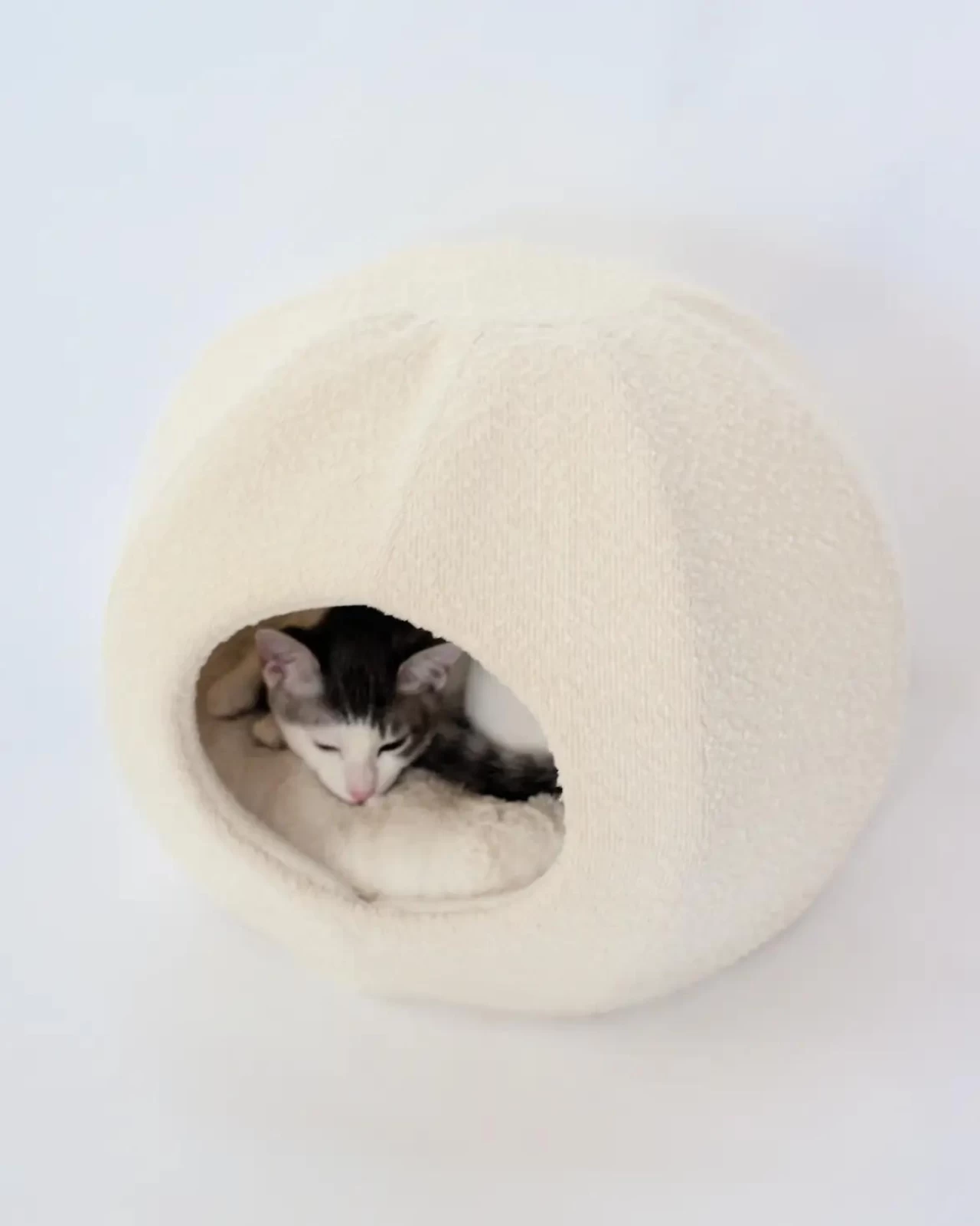 CATENARY HOME Bouclé Modular Moon Cat Cave Bed - Image 7