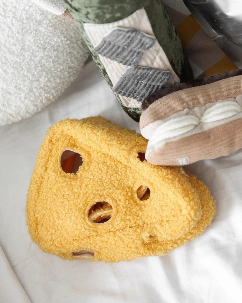 LAMBWOLF COLLECTIVE Fromage Enrichment Dog Toy - Image 4