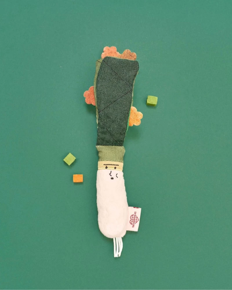 THE FURRY FOLKS Green Onion Nosework Dog Toy - Image 6