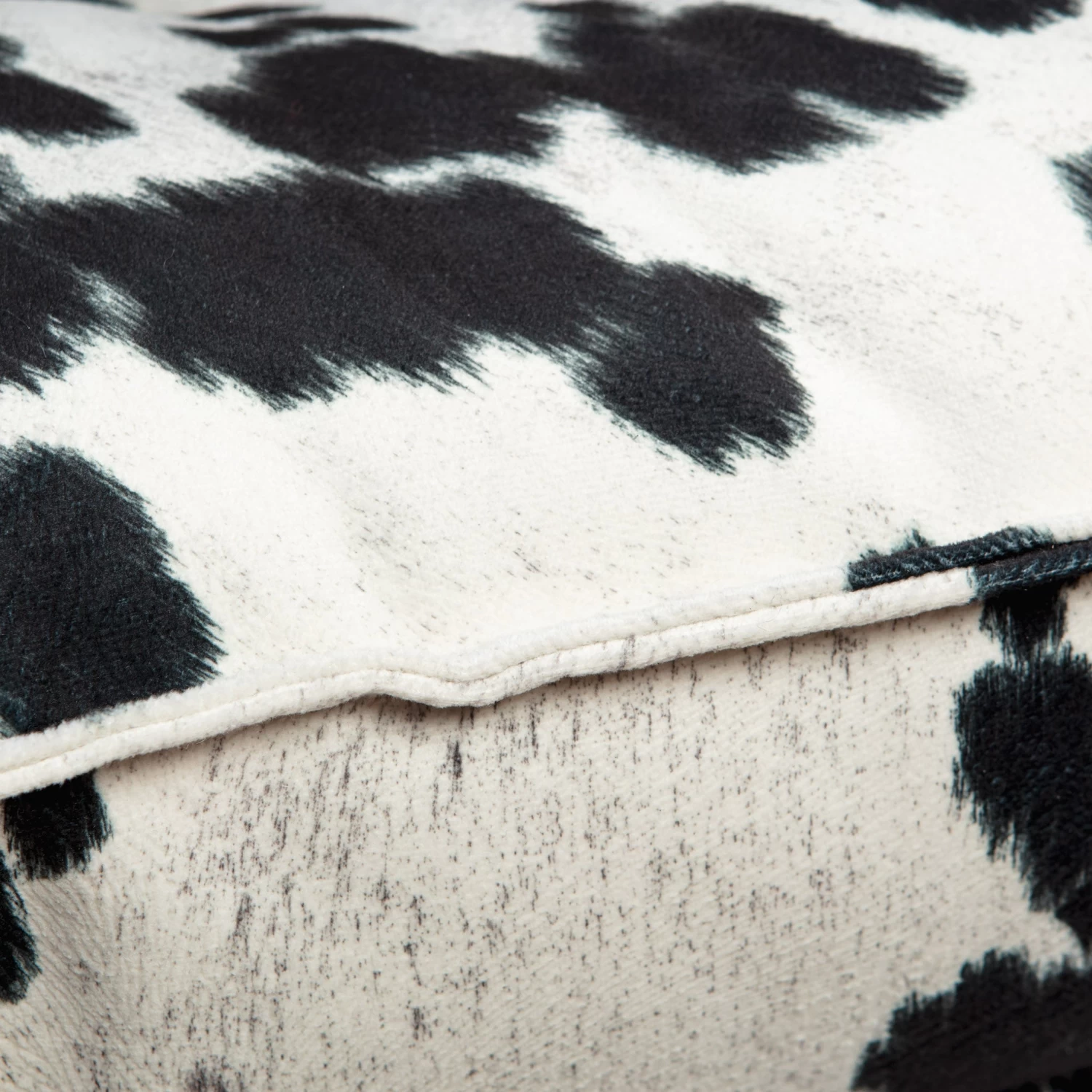 BOWSER'S PET PRODUCTS Piazza Dog Bed (Direct-Ship) - Image 2