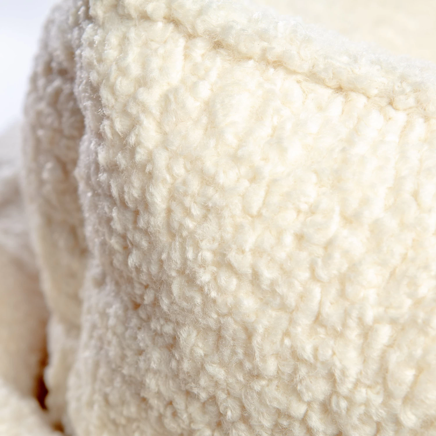 BOWSER'S PET PRODUCTS Urban Lounger In Ivory Sheepskin (Direct-Ship) - Image 4