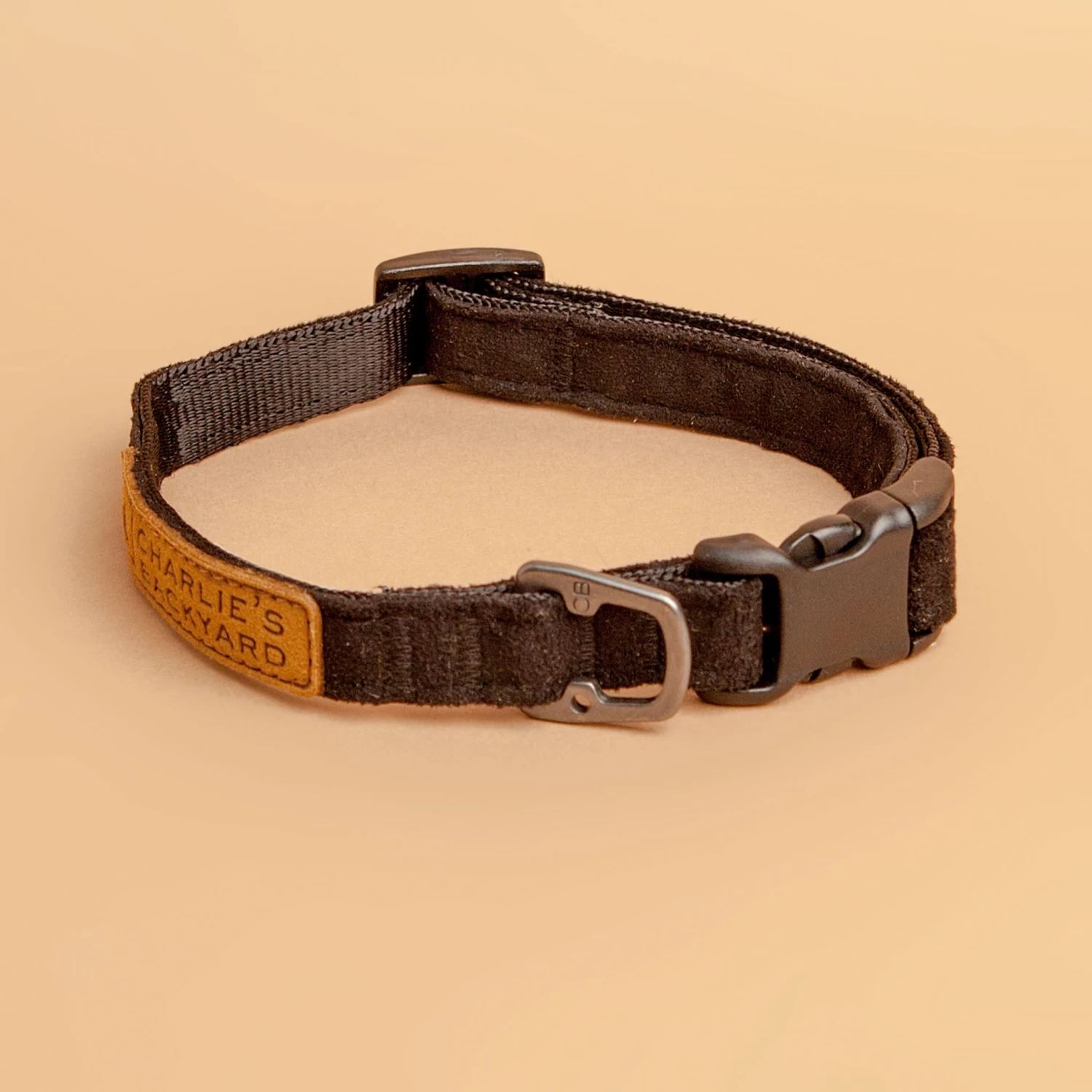 CHARLIE'S BACKYARD Easy Dog Collar In Black