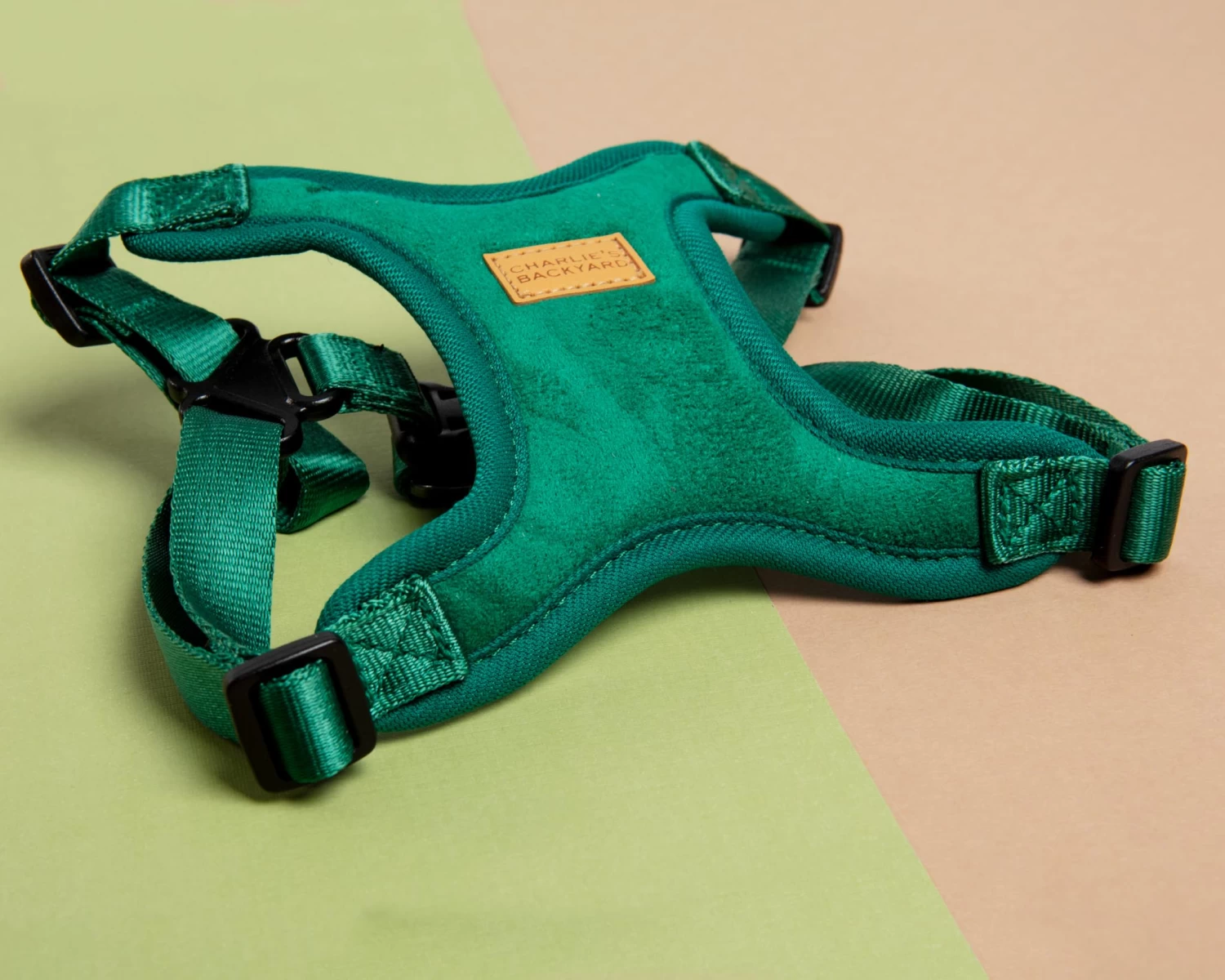 CHARLIE'S BACKYARD Comfort Dog Harness In Green - Image 4