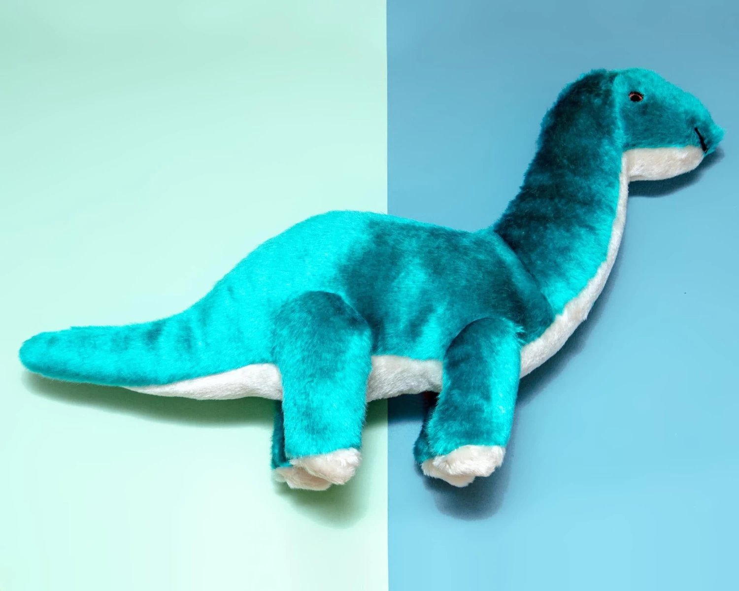 FLUFF & TUFF Ross Brachiosaurus Plush Dog Toy - Image 3