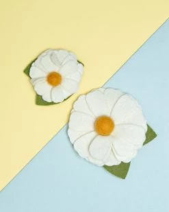 MIMI GREEN White Daisy Collar Flower (Made In The USA)