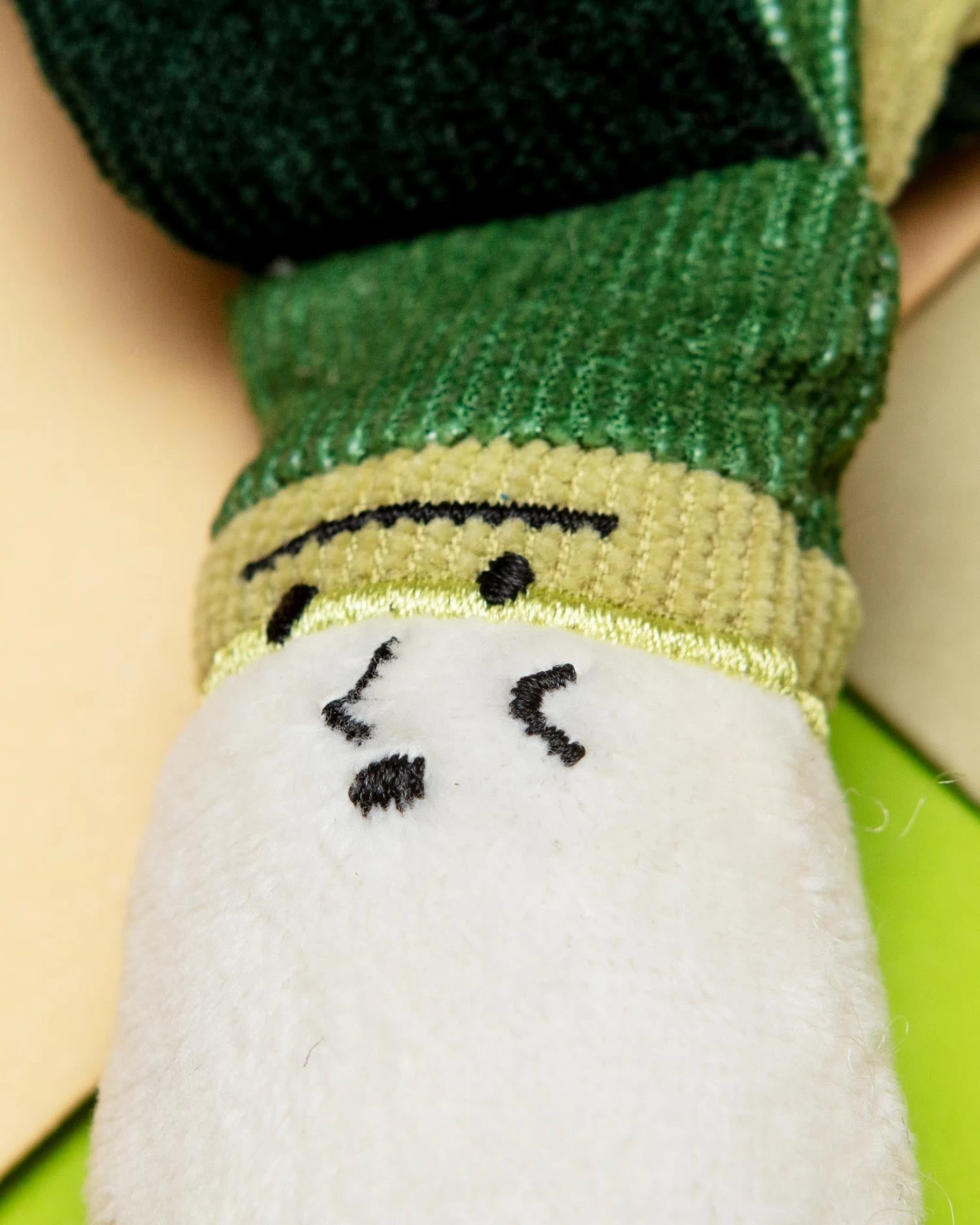 THE FURRY FOLKS Green Onion Nosework Dog Toy - Image 4