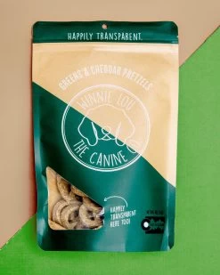 WINNIE LOU Greens & Cheddar Pretzels