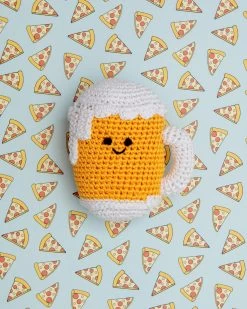 KNIT KNACKS Mugsy The Beer Mug Organic Cotton Dog Toy