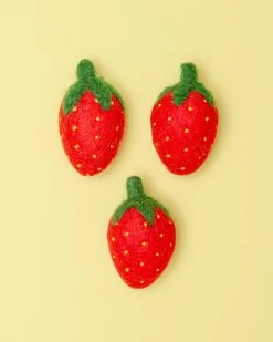 MODERN BEAST Wool Kitty Strawberries