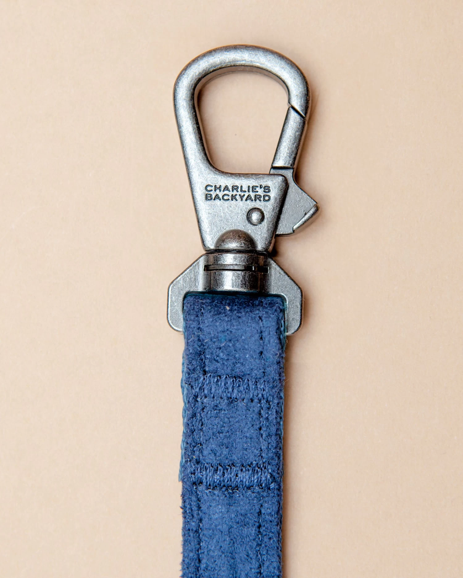 CHARLIE'S BACKYARD Adjustable Easy Dog Leash In Navy - Image 4