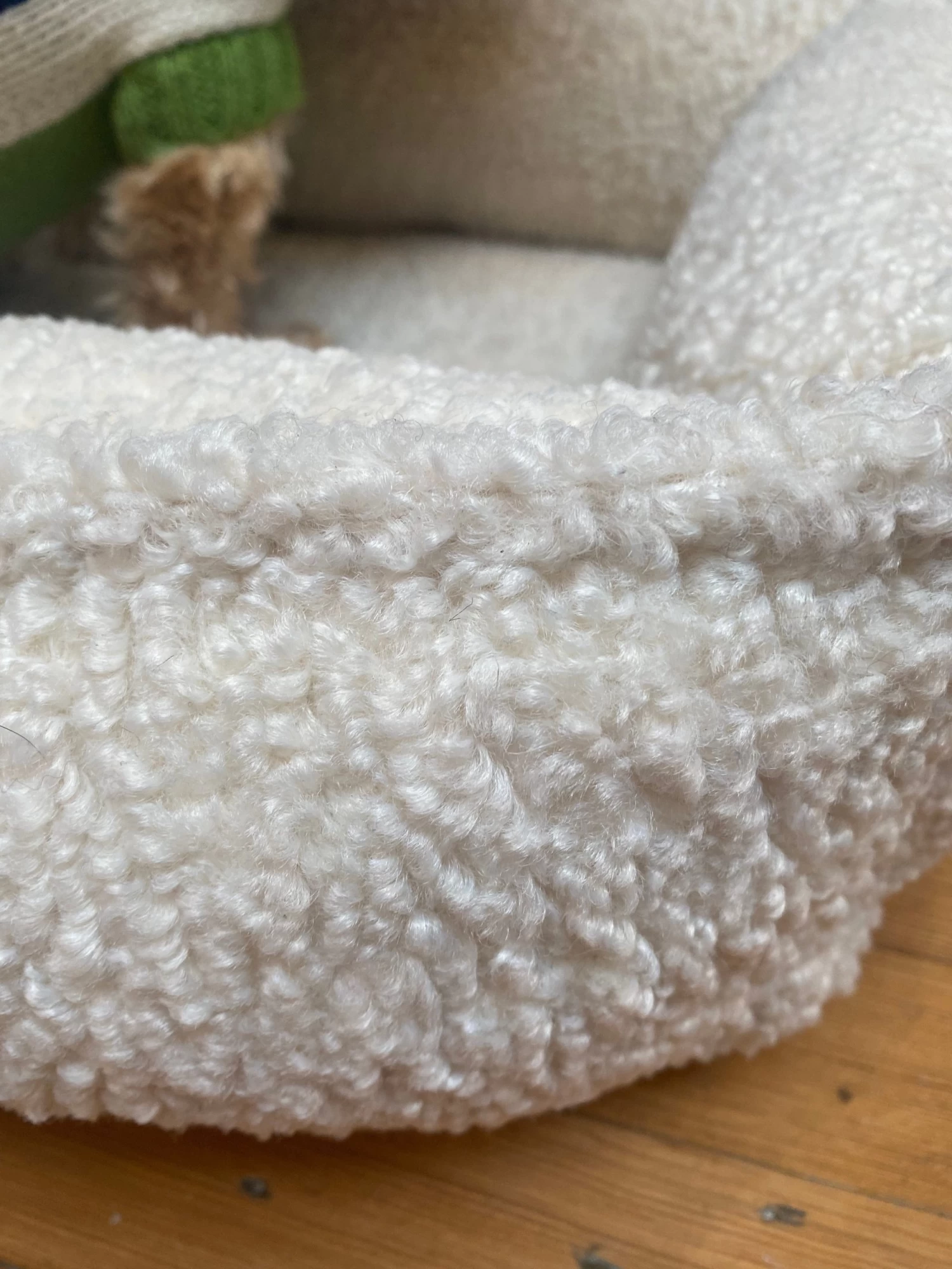 BOWSER'S PET PRODUCTS Urban Lounger In Ivory Sheepskin (Direct-Ship) - Image 7